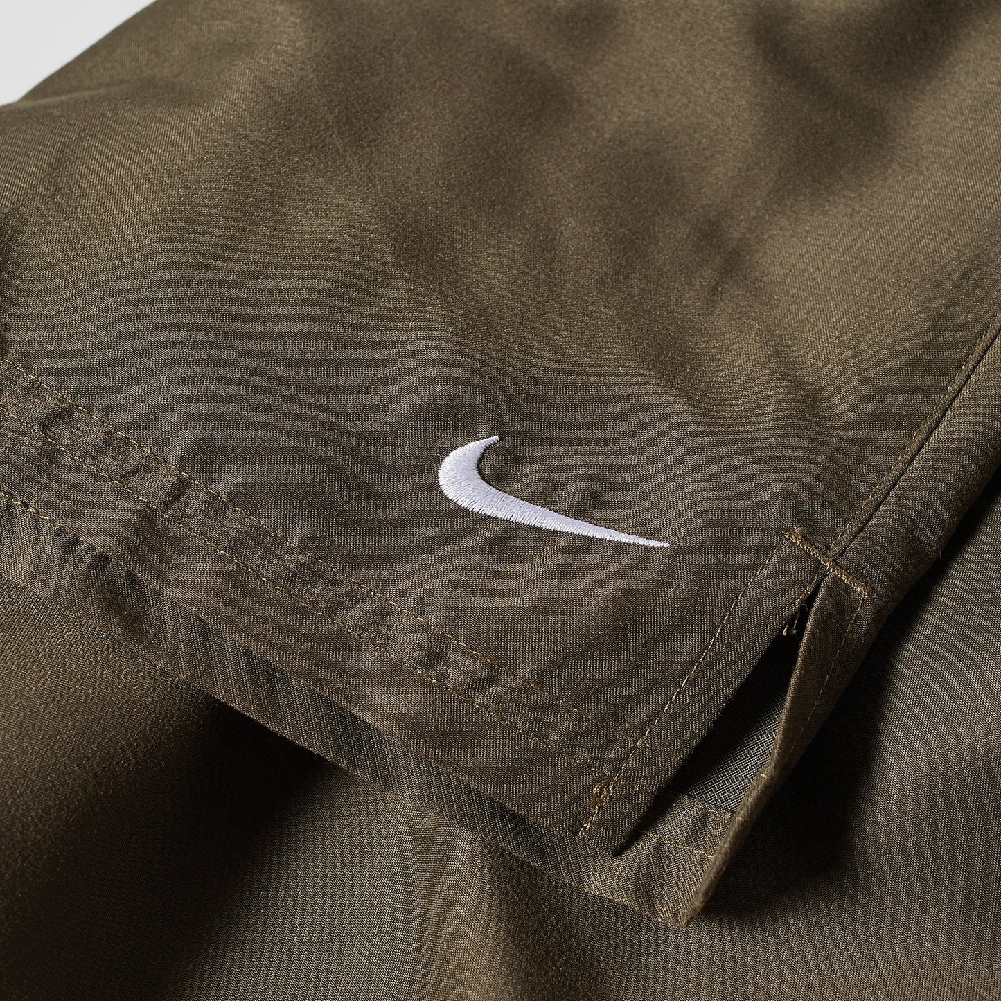 NIKE SWIM ESSENTIAL 5" VOLLEY SHORTS - CARGO KHAKI