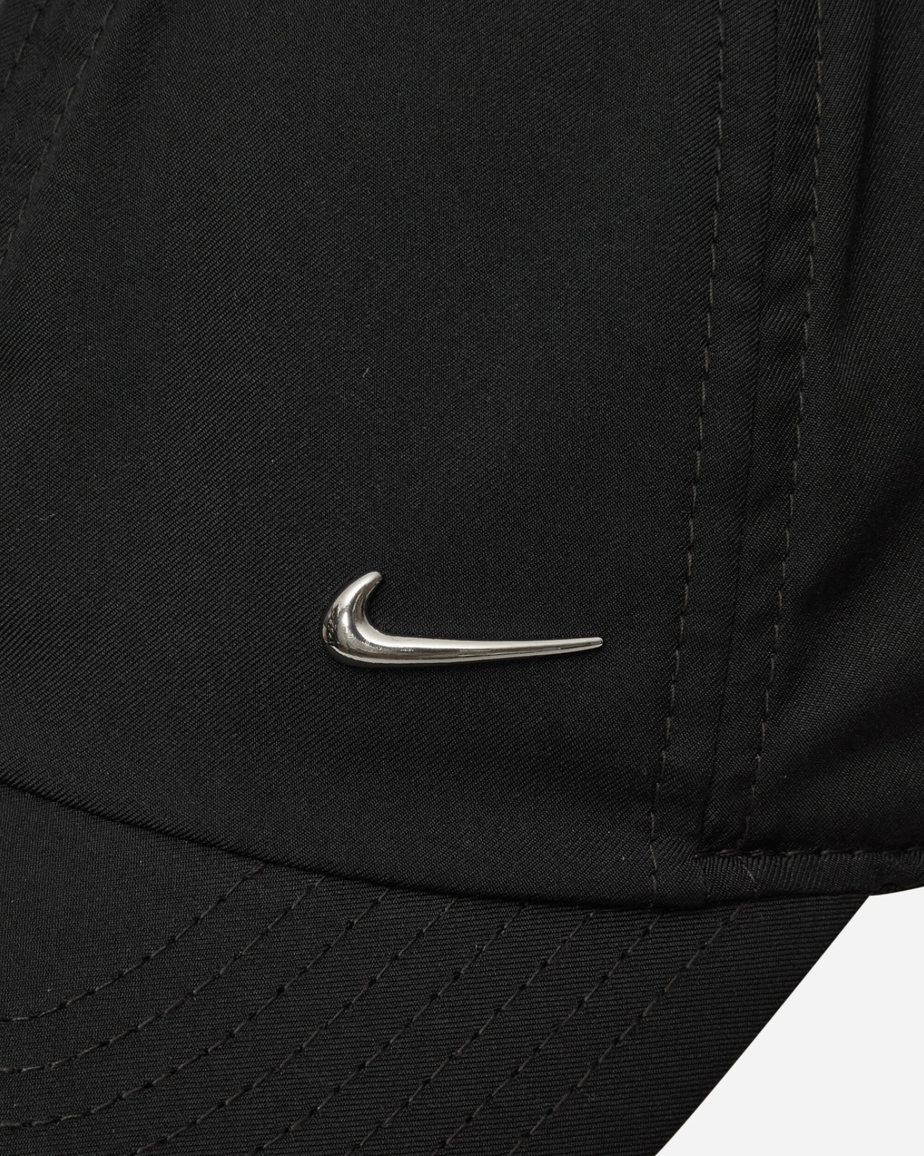 NIKE DRI-FIT CLUB METAL SWOOSH CAP