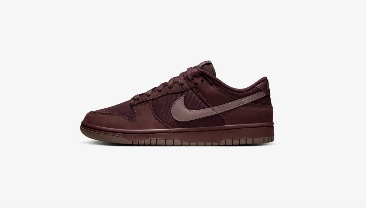 NIKE DUNK LOW RETRO PRM - BURGUNDY CRUSH