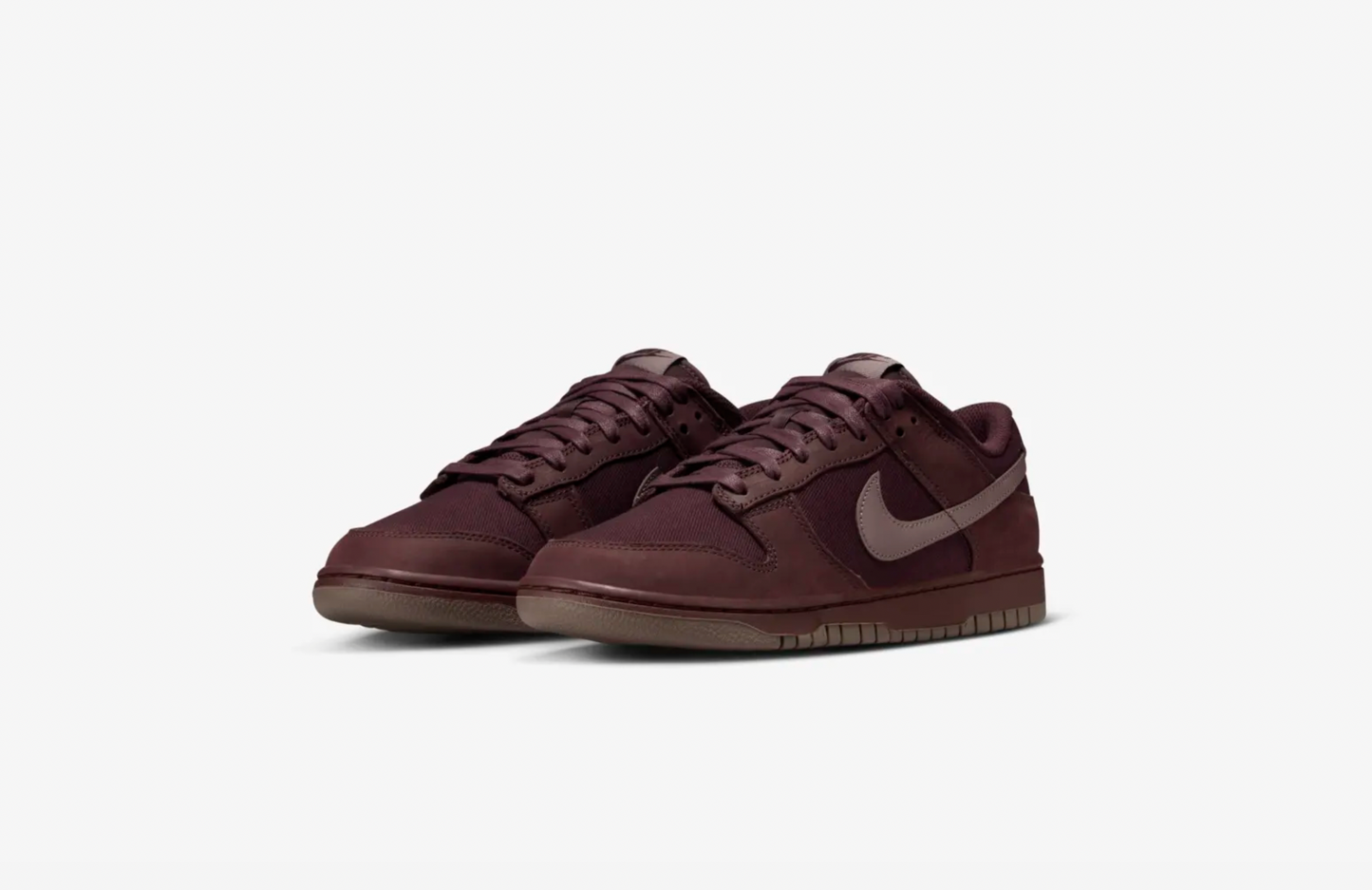 NIKE DUNK LOW RETRO PRM - BURGUNDY CRUSH